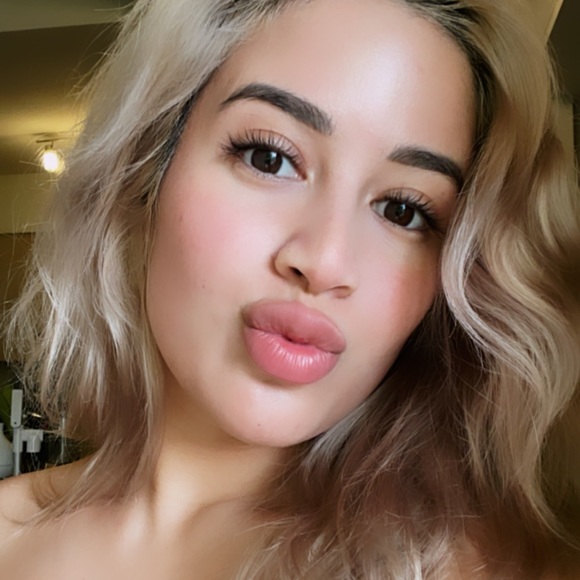 Meet your Posher - T - Picture 1 of 2